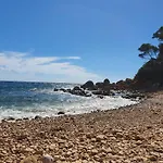 Les Pieds Dans L'eau Dans Front De Avec Piscines, Tennis, Privee Apartamento Bandol
