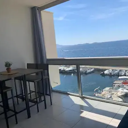 Les Pieds Dans L'eau Dans Front De Avec Piscines, Tennis, Privee Apartament *