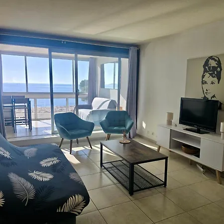 Les Pieds Dans L'eau Dans Résidence Front De Avec Piscines, Tennis, Privée