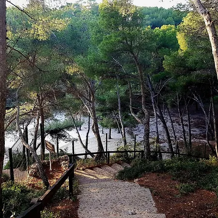 Les Pieds Dans L'eau Dans Résidence Front De Avec Piscines, Tennis, Privée *